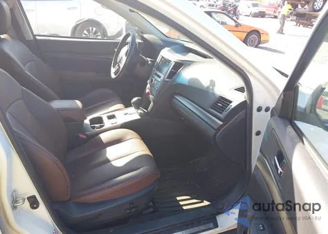 2014 Subaru Outback 2.5I Limited z USA, uszkodzony, nr VIN 4S4BRCPC3E3239267